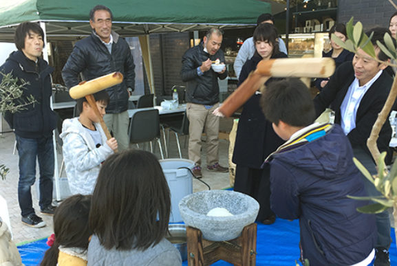 トミオ　新春餅つき大会