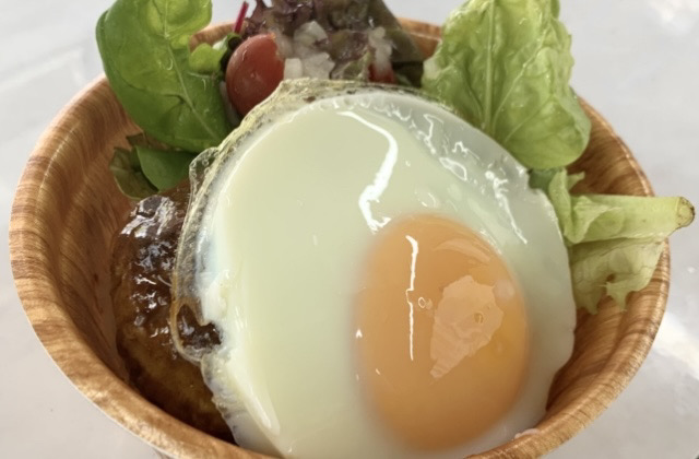 ロコモコ丼、ハンバーグ丼、手作りハンバーグ、ハンバーグサンド、レモンスカッシュ、レモネード