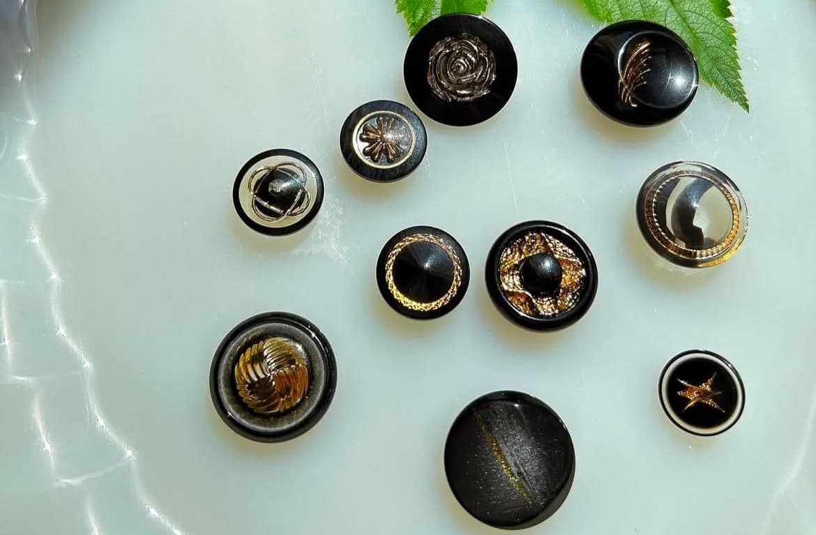 ヴィンテージボタンのアクセサリー